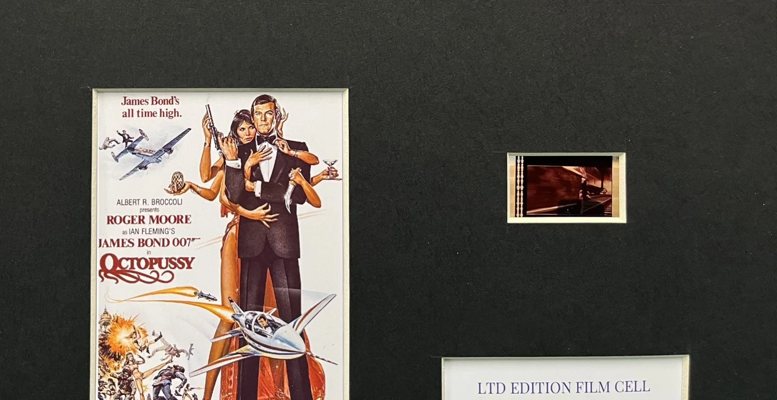 007 JAMES BOND. OCTOPUSSY . 35mm Film Cell Mounted Display, изображение 3
