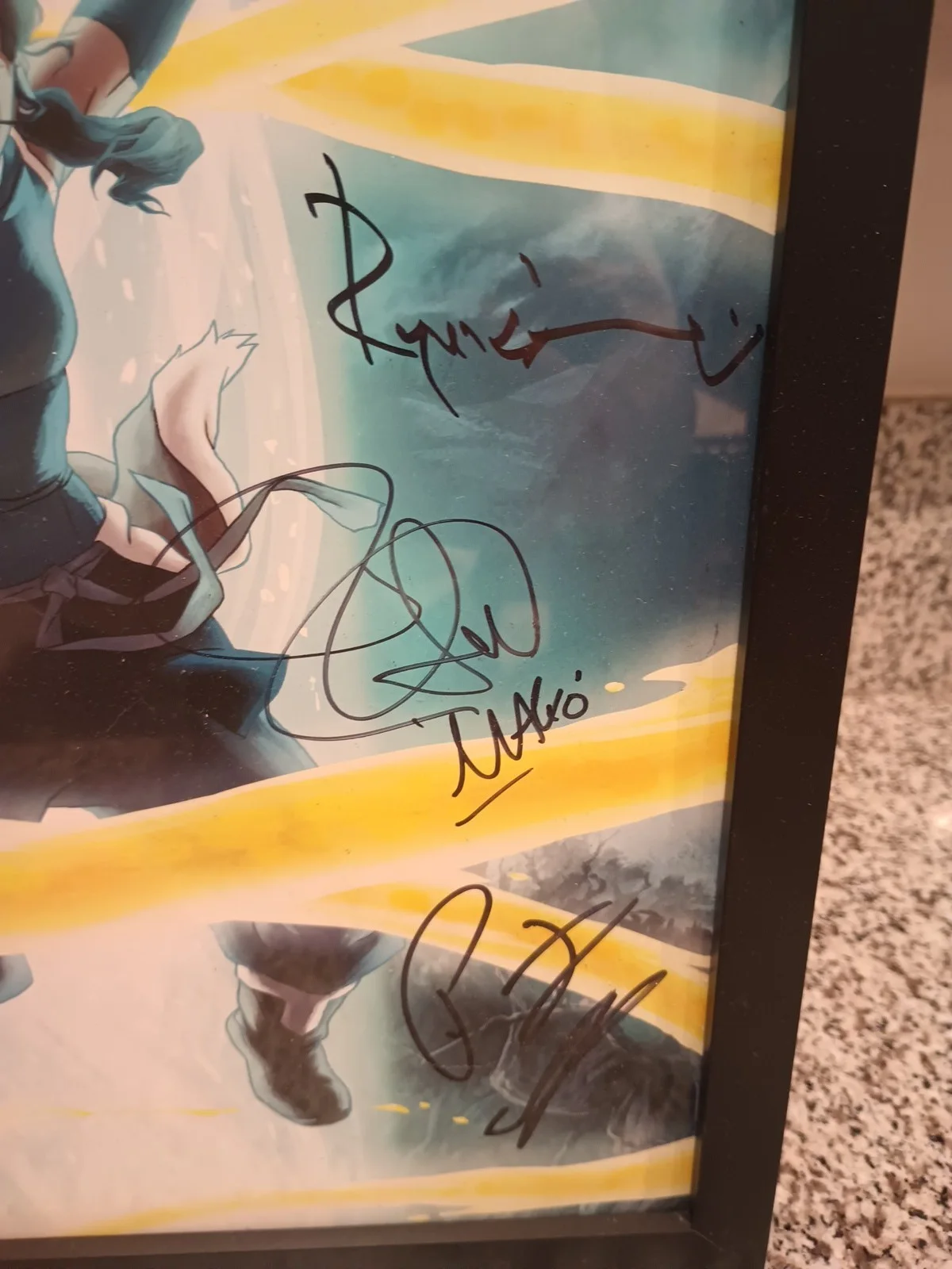 Janet Varney — JANET VARNEY SIGNED AUTOGRAPHED 11x14 PHOTO rare, image 4