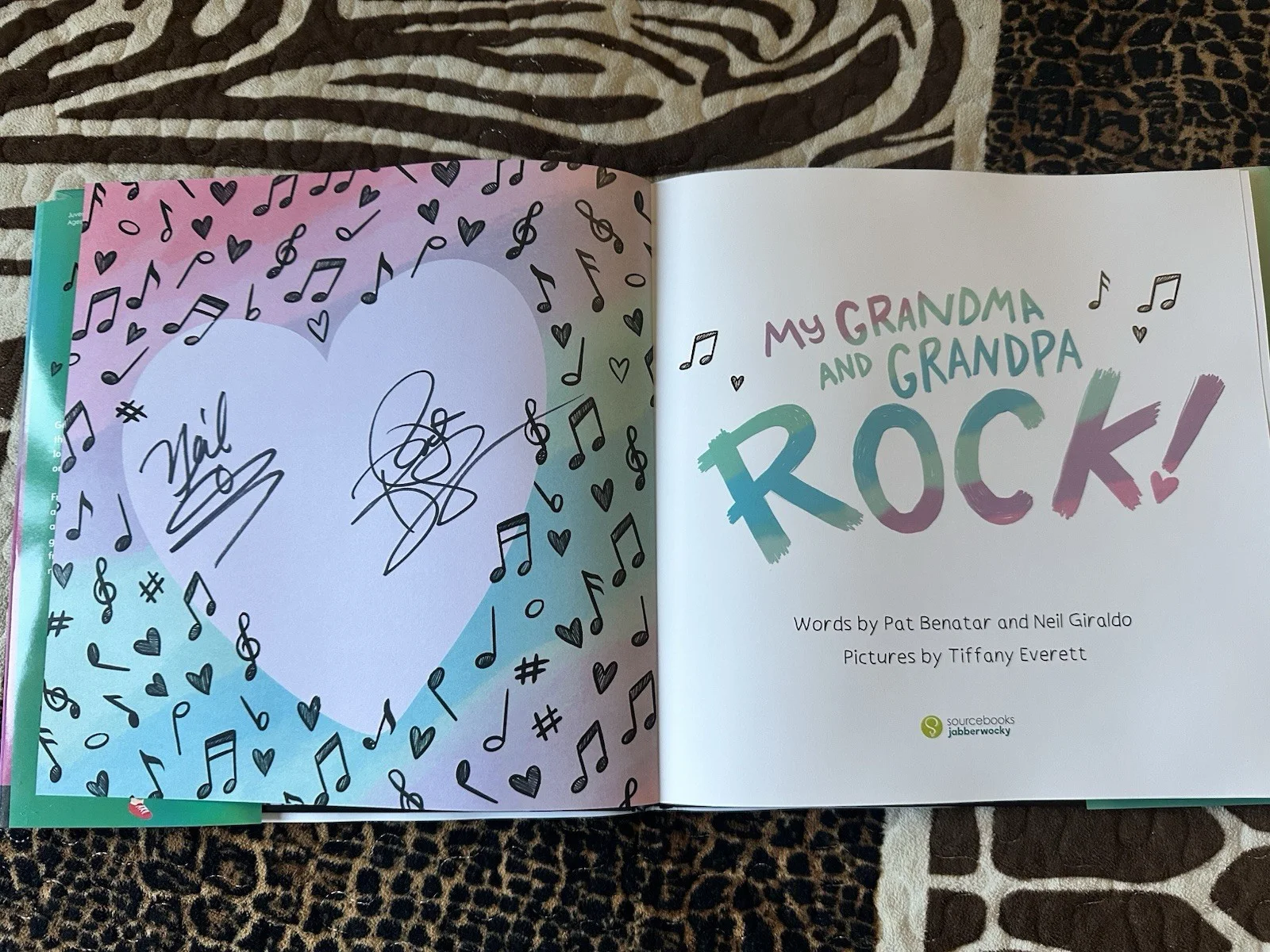 Pat Benatar& Neil Giraldo SIGNED BOOK My Grandma and Grandpa Rock, изображение 3