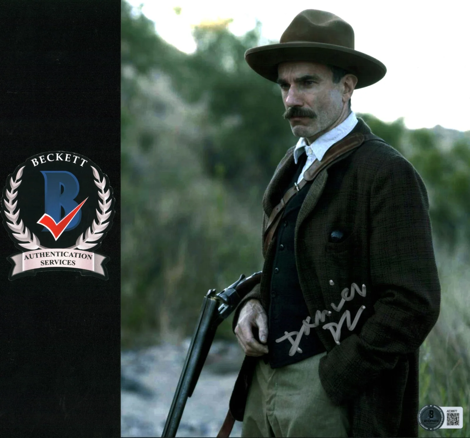 daniel day lewis — Daniel Day Lewis Signed There Will Be Blood 8x10 Photo Autographed BAS LOA COA