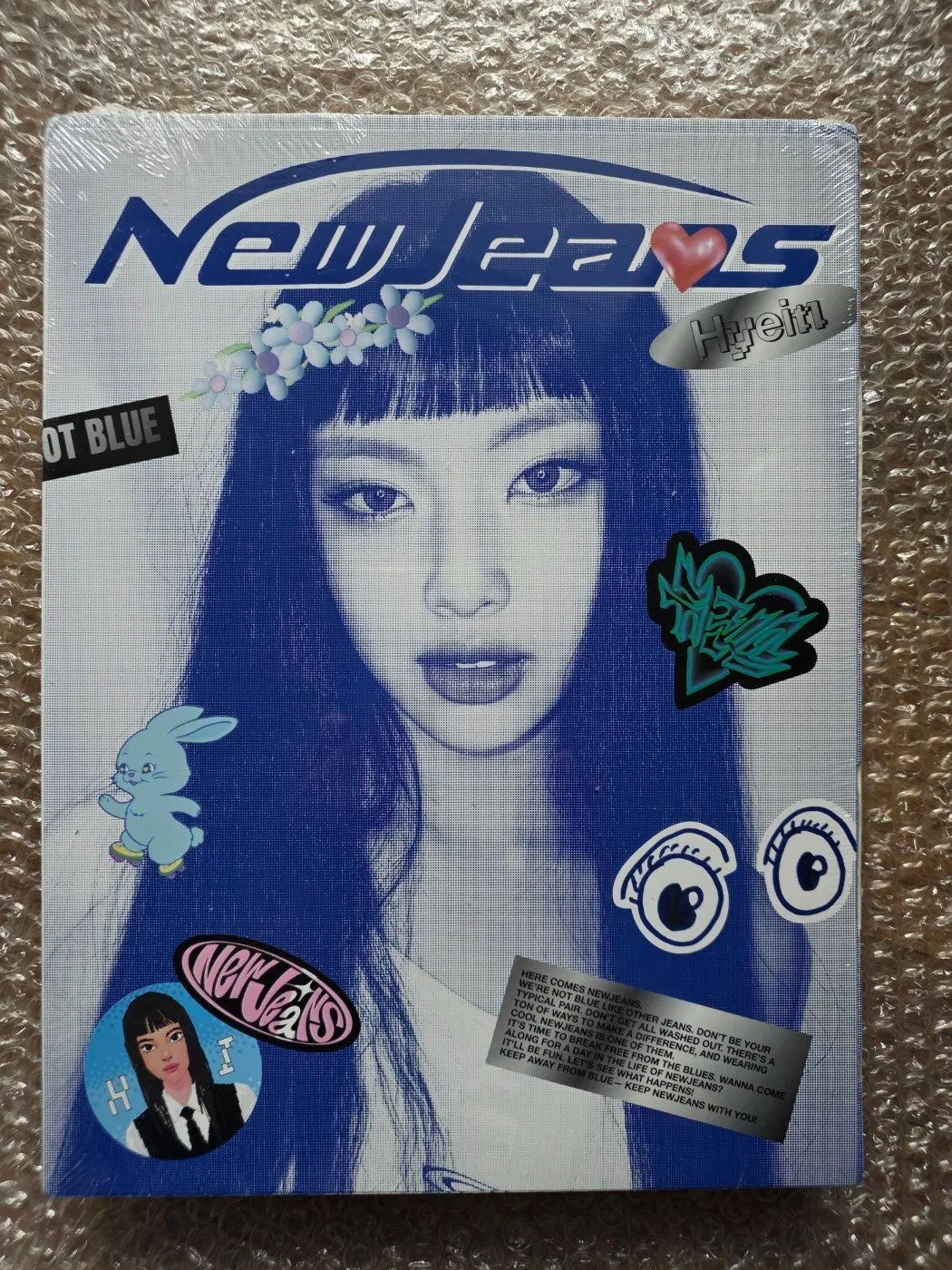 NewJeans Sealed 1st EP Blue Book Album Full Set, image 3