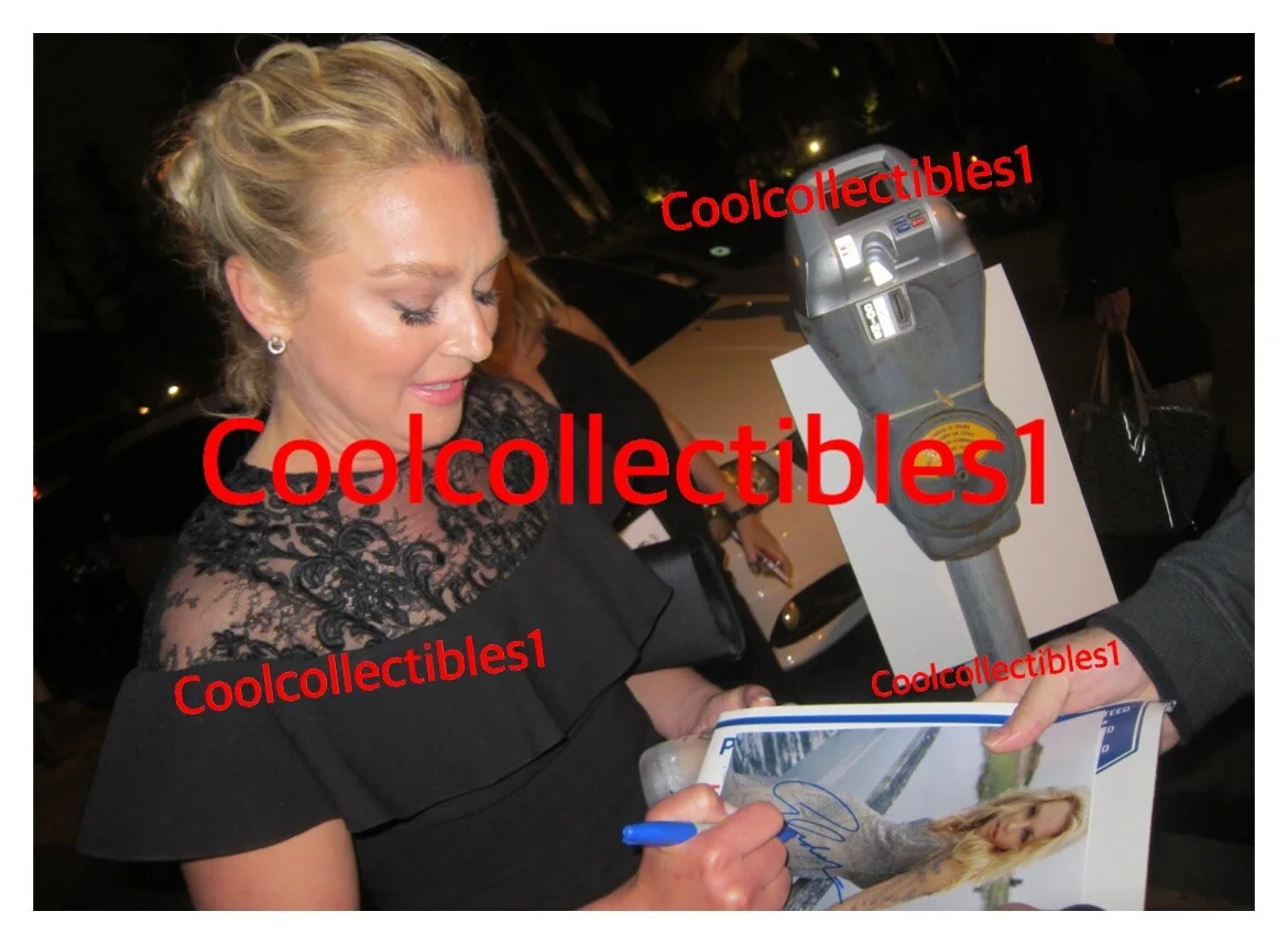GILLIAN JACOBS — GILLIAN JACOBS of COMMUNITY IN PERSON SIGNED 8X10 PHOTO COA "PROOF", изображение 2