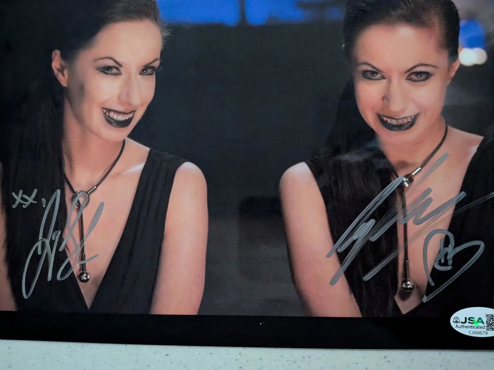 SOSKA Sisters 2x Signed 8x10 Photo Jen Sylvia Twisted Twins Autograph JSA COA D, изображение 2