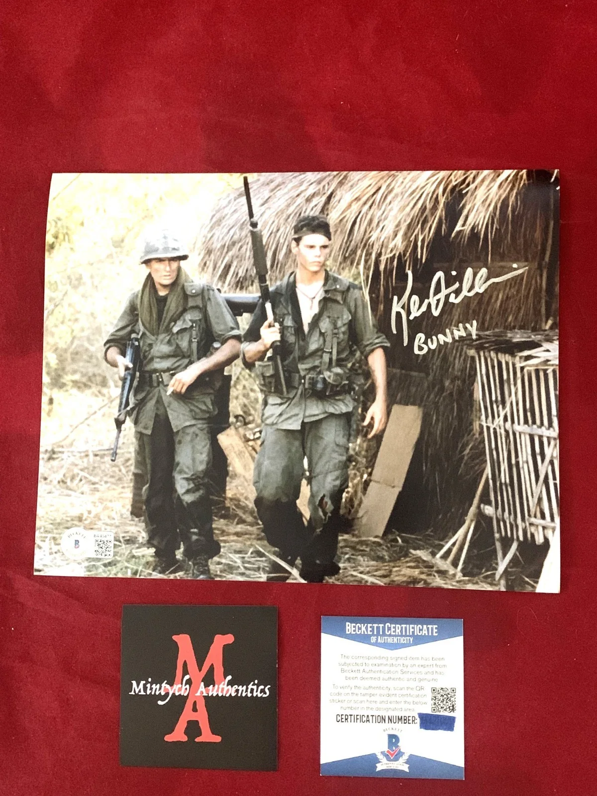 Kevin Dillon — Kevin Dillon autographed signed 8x10 photo Platoon Bunny Beckett COA