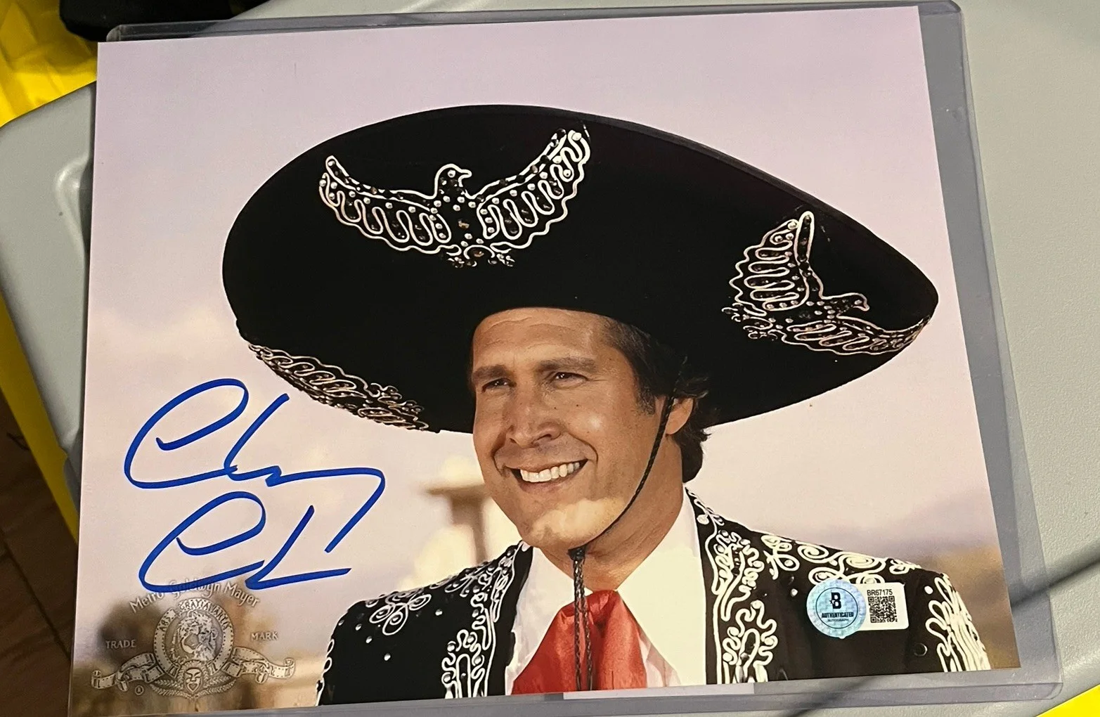 Chevy Chase — CHEVY CHASE THREE AMIGOS SIGNED AUTO 8X10 PHOTO AUTHENTIC BGS BAS AUTOGRAPHED, image 3