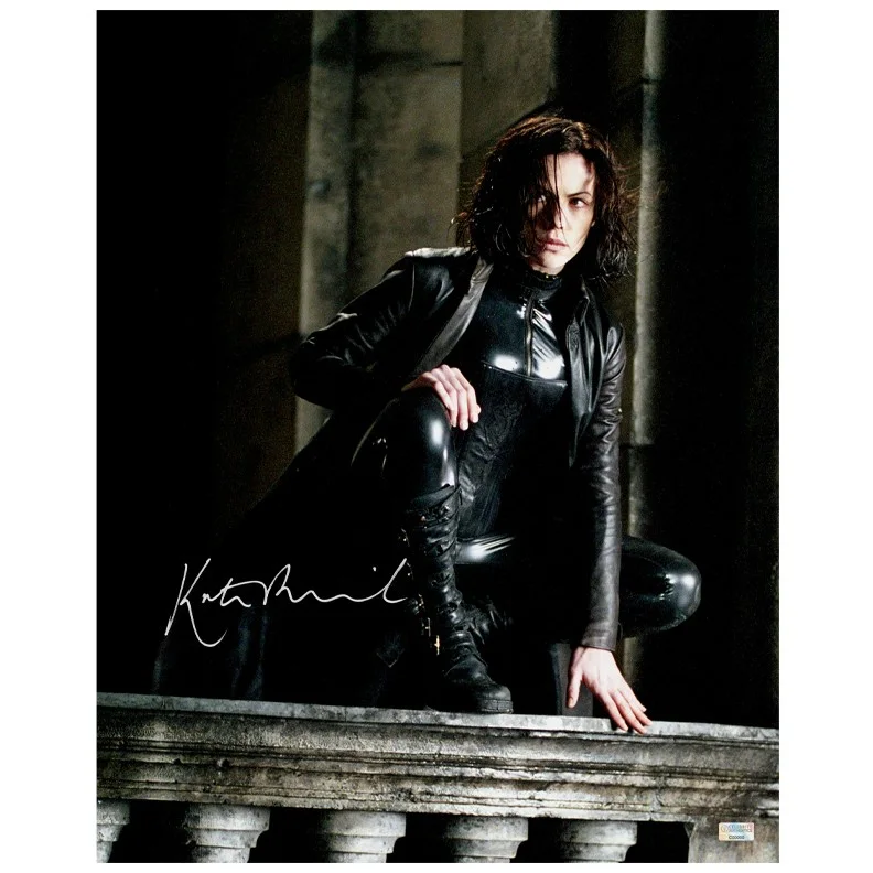 Kate Beckinsale — Kate Beckinsale Autographed 2003 Underworld Selene in the Shadows 16×20 Photo