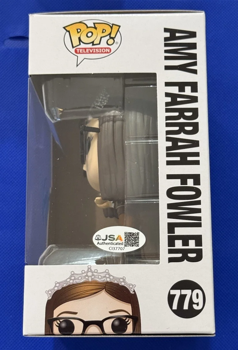 Mayim Bialik — MAYIM BIALIK SIGNED BIG BANG THEORY AMY FARRAH FOWLER FUNKO JSA COA, image 2