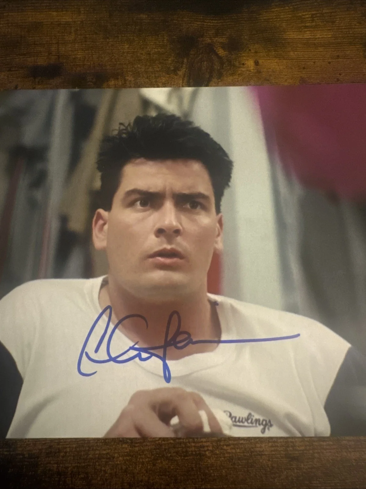 Charlie Sheen — CHARLIE SHEEN SIGNED AUTO 8X10 WILD THING MAJOR LEAGUE PHOTO Beckett Coa, изображение 2