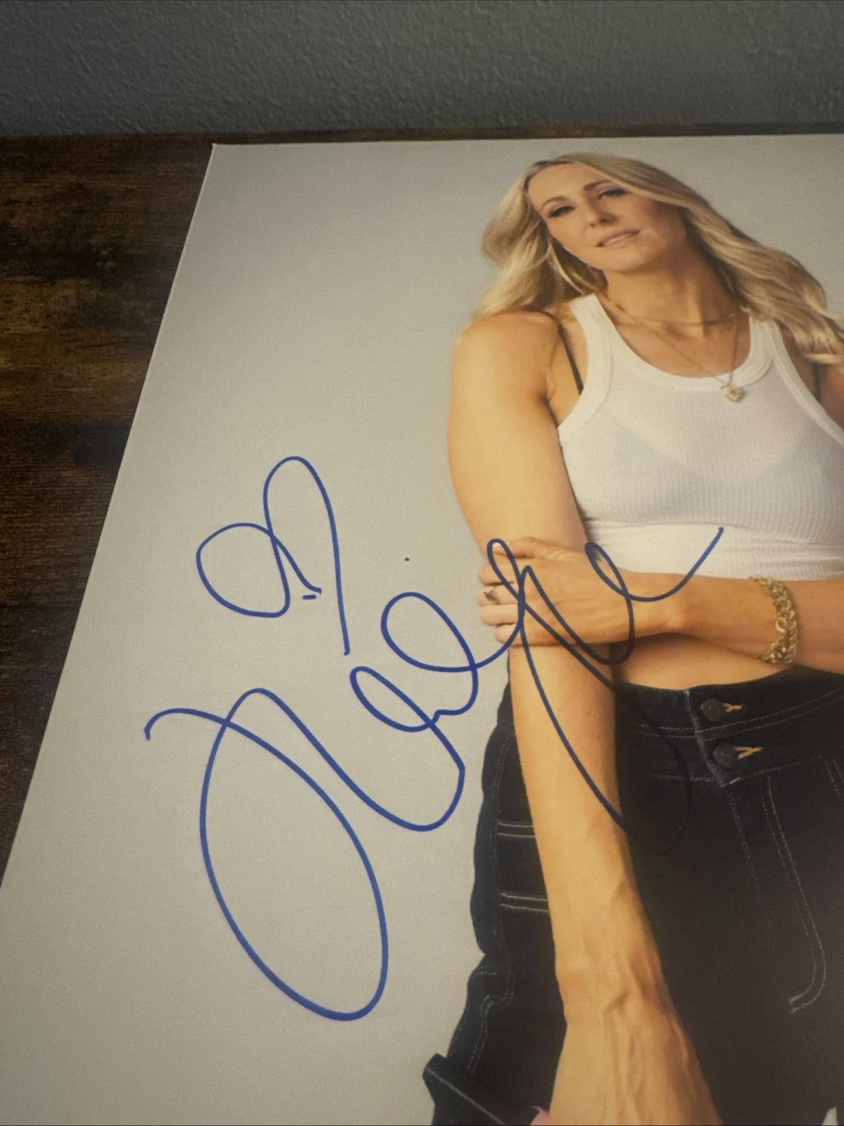 NIKKI GLASER SIGNED AUTOGRAPHED 11x14 PHOTO ROAST COMEDIAN BECKETT BAS, изображение 3