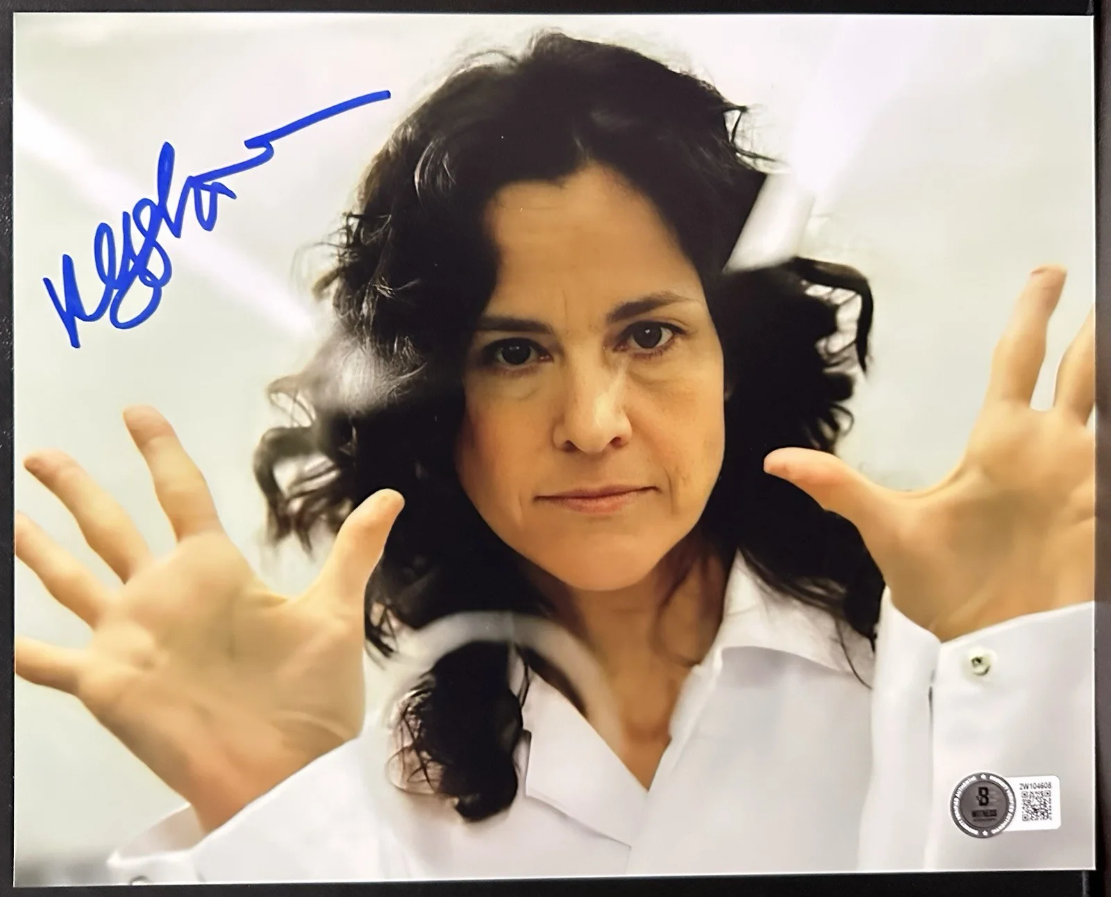 Ally Sheedy — Ally Sheedy Autographed Psych 8x10 Photograph ! BAS W
