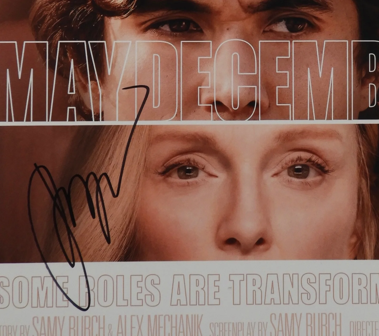 Julianne Moore JSA signed autograph 12 x 18 Photo May December, image 2