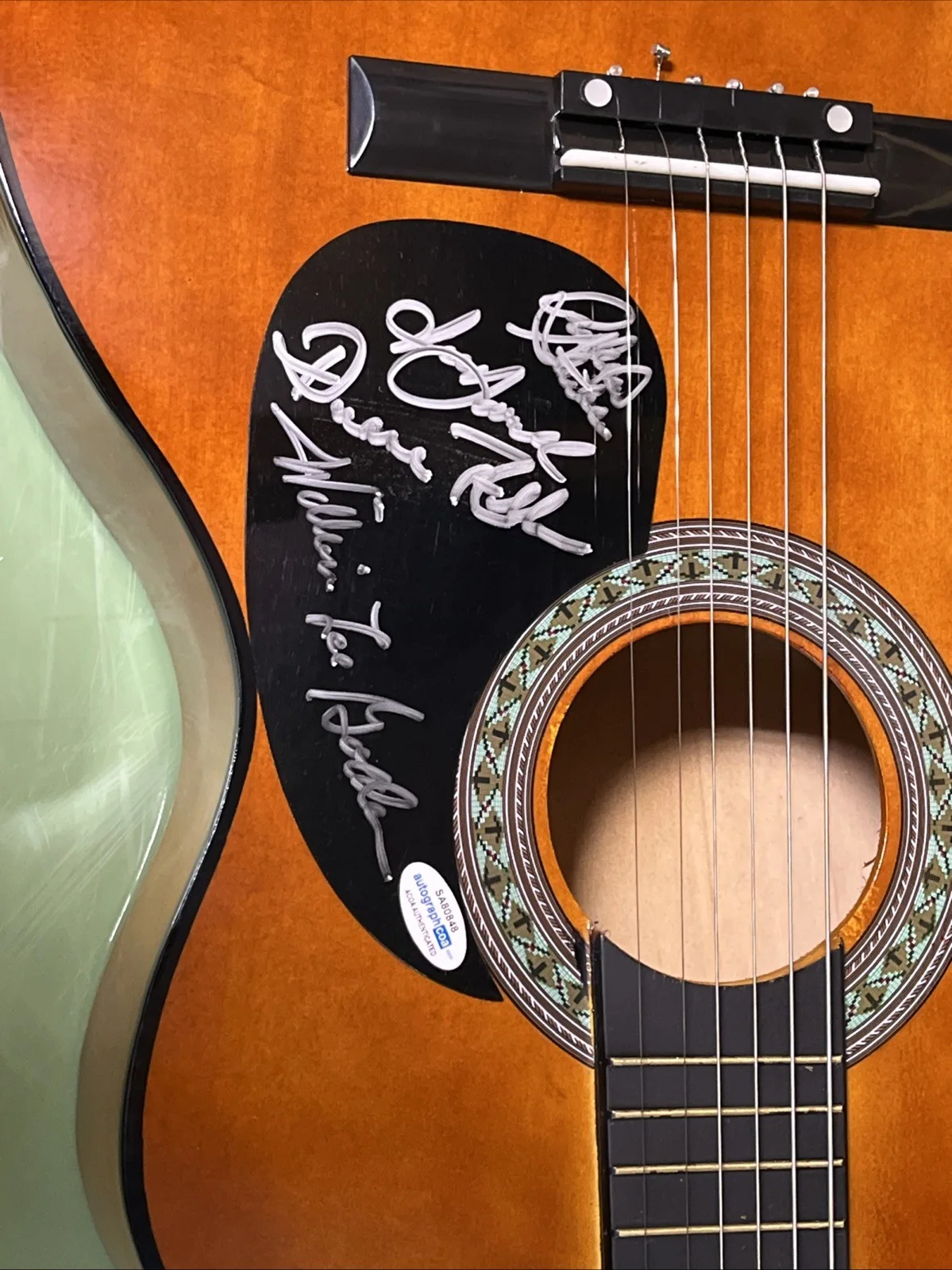 * THE OAK RIDGE BOYS signed acoustic guitar WILLIAM, JOE, RICHARD & DUANE ACOA, image 2