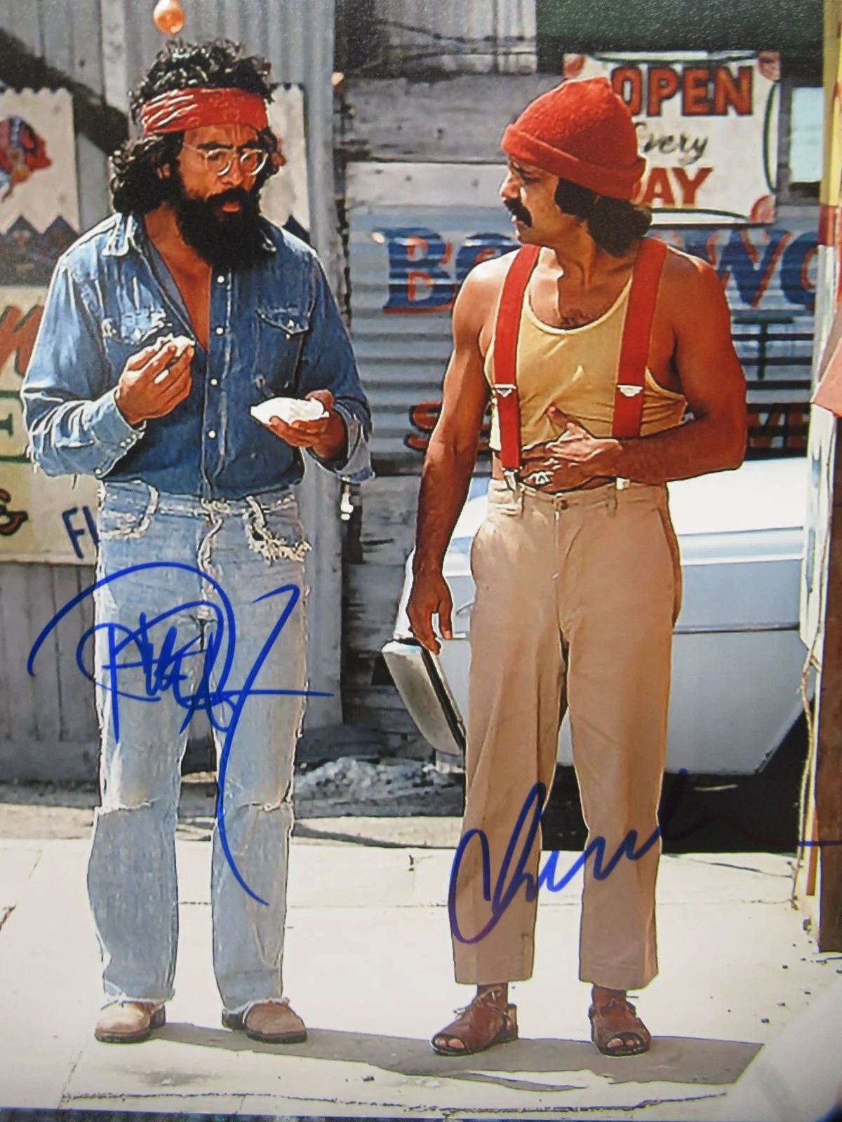 CHEECH, CHONG — CHEECH AND CHONG NICE DREAMS SIGNED 8"X10" PHOTO AUTOGRAPHED W COA, image 3