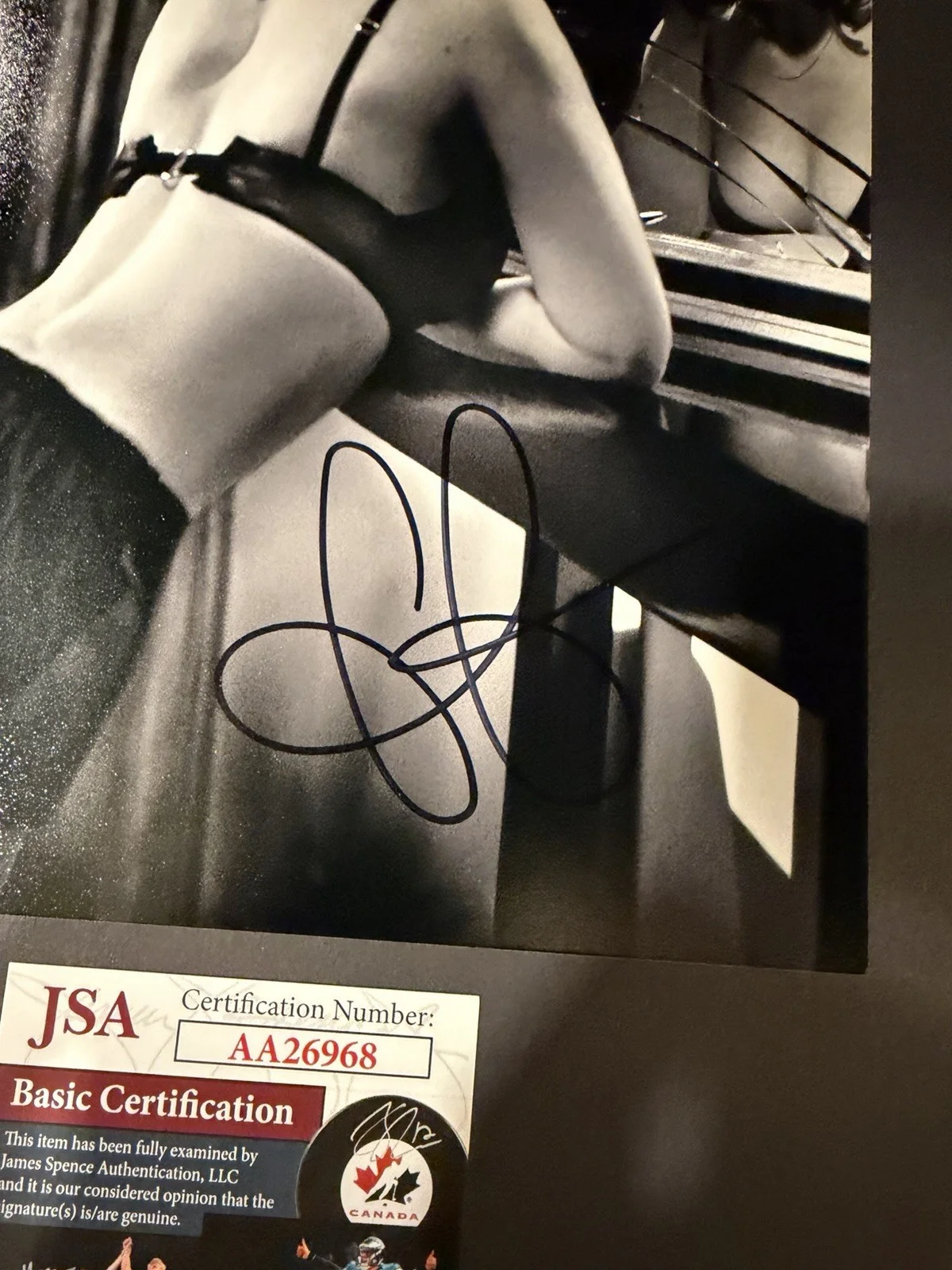 Emilia Clarke signed 8x10 JSA COA, image 3