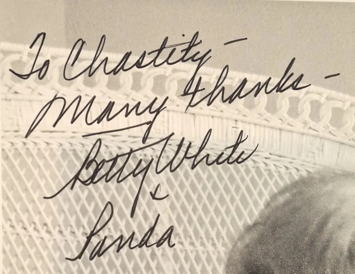 Betty White Autographed 5x7 Photo with Panda, Beckett Authenticated (BD27377) -, image 2
