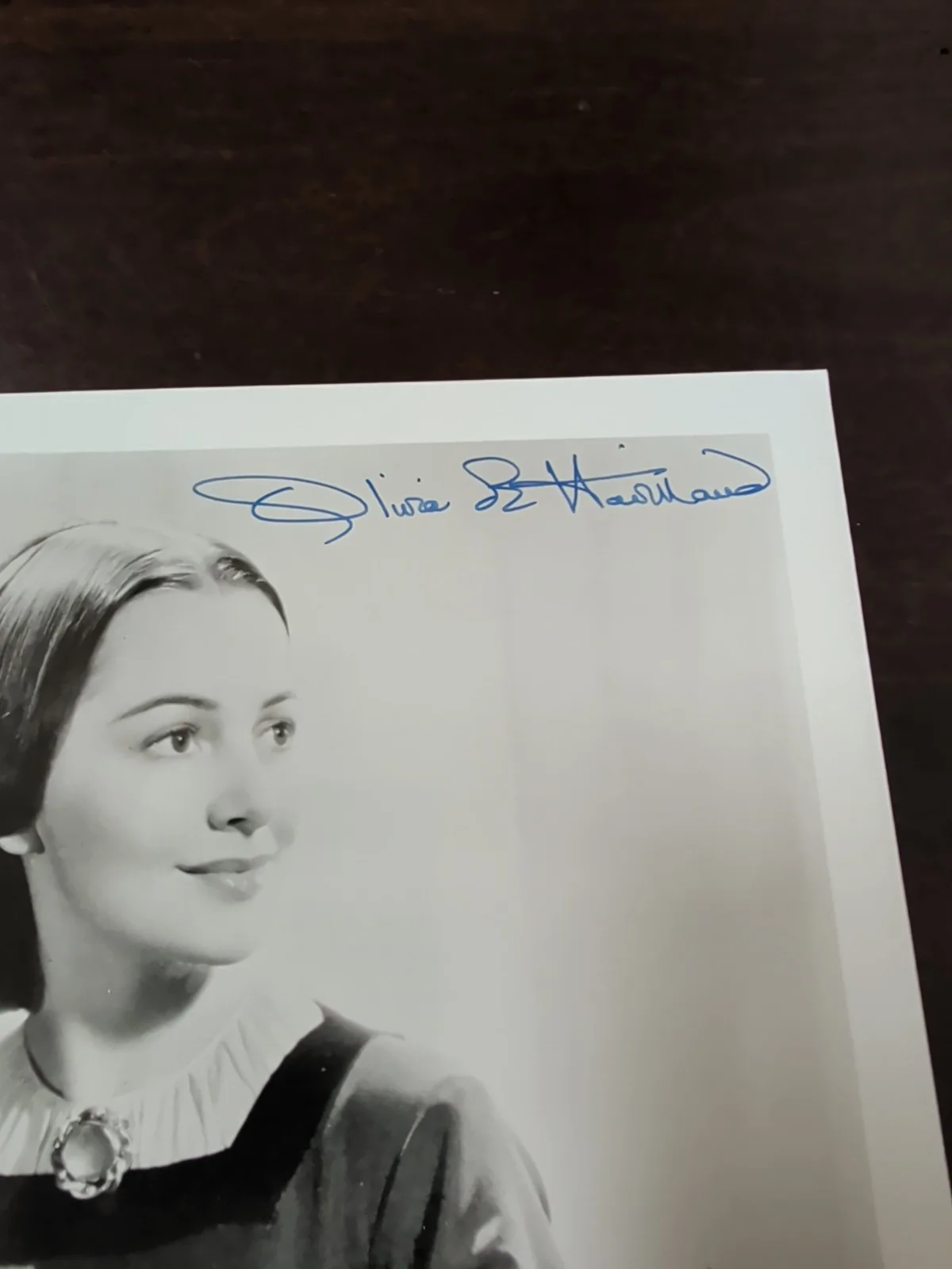 Olivia de Havilland — Olivia de Havilland Signed GWTW Melanie 8x10 Photo + Rare 1995 Provenance Letter, изображение 2