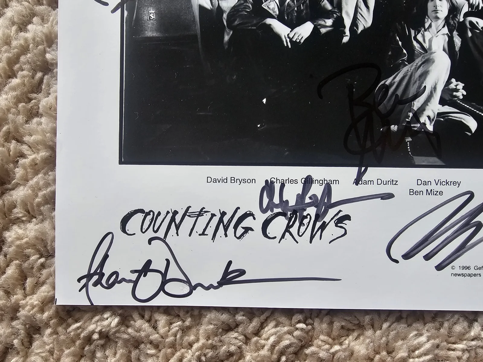 8x10 Autographed Counting Crows Band Photo (6 Signatures), image 2