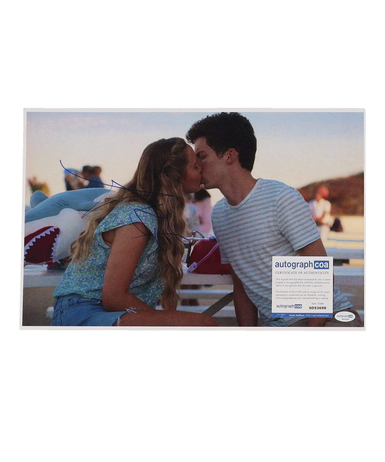 Andrew Barth Feldman — Andrew Barth Feldman Signed (ACOA) "No Hard Feelings" 11x17 Photo - Percy Becker, image 2