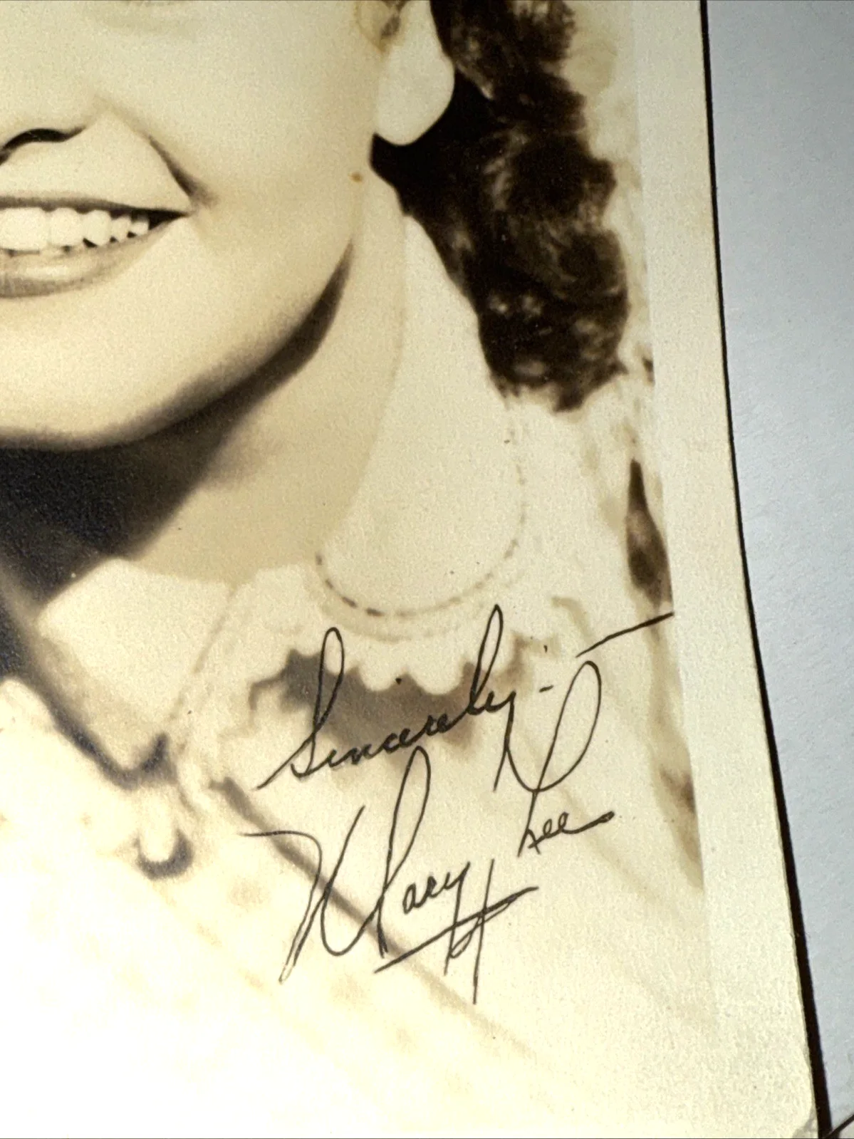 Mary Lee — MARY LEE Movie Star Actress & Singer Signed Autographed 5x7 Photo Poor Condition, изображение 2