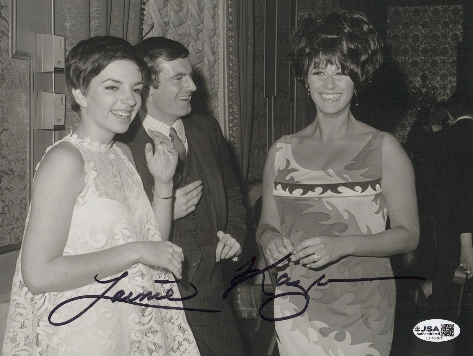 Lainie Kazan — LAINIE KAZAN Hand Signed 8x10 PHOTO ACTRESS & SINGER Autograph JSA COA CERT