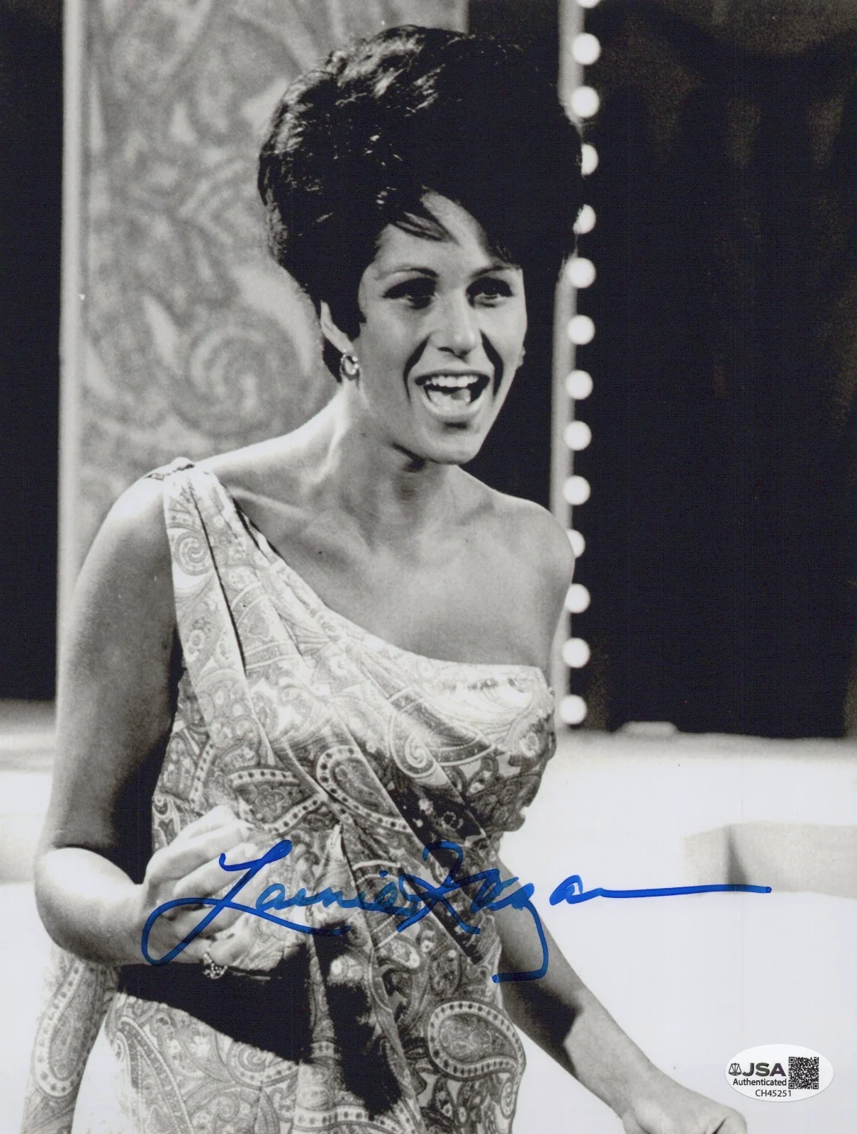 Lainie Kazan — LAINIE KAZAN Hand Signed 8x10 PHOTO ACTRESS & SINGER Autograph JSA COA CERT