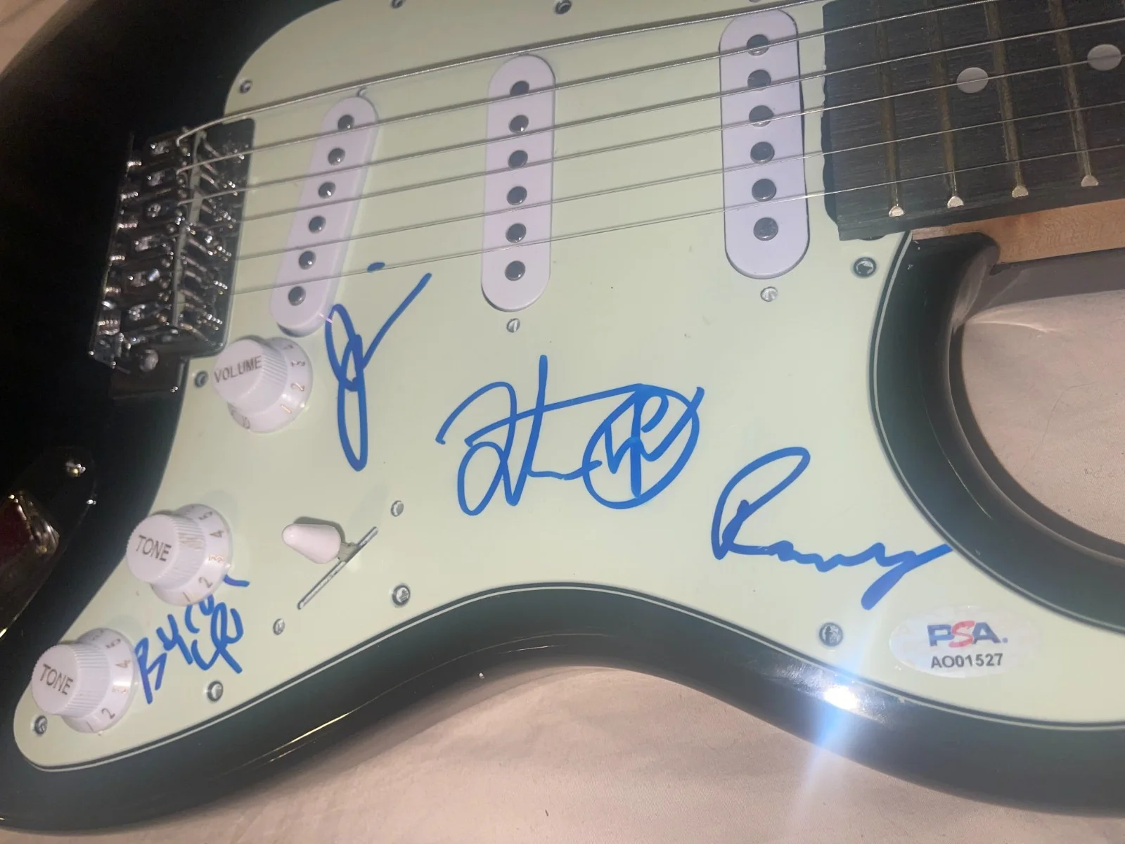 Pennywise Full Circle Ban Jim Lindberg +3 Signed Electric Guitar PSA Letter RARE, image 2