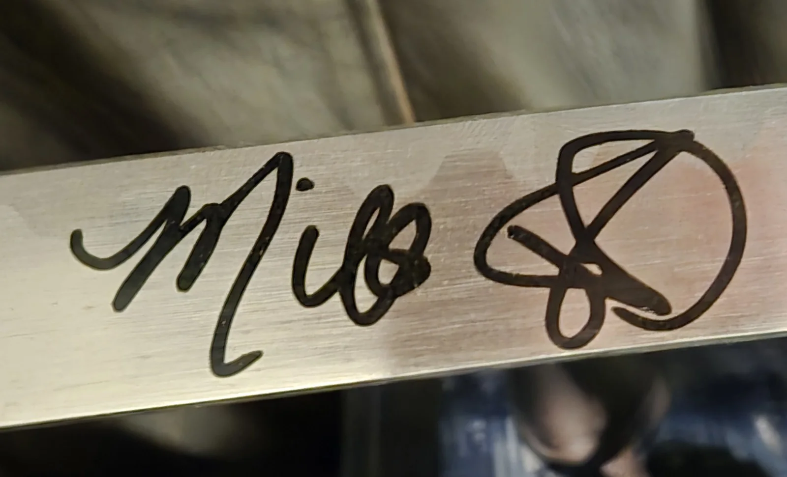 Milla Jovovich Signed Katana Sword Celebrity Authentics Certified Autograph, image 3