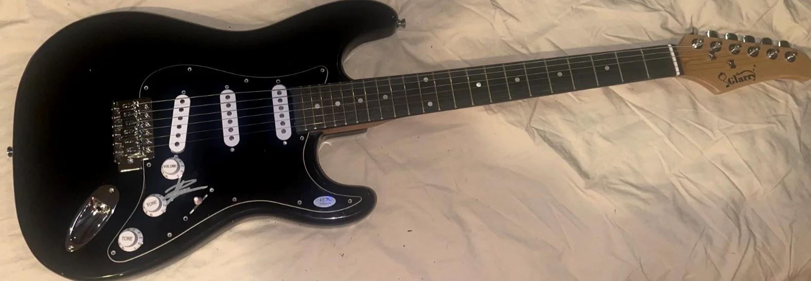 Synyster Gates Avenged Sevenfold Hail To The King Autographed Signed Guitar PSA, изображение 3