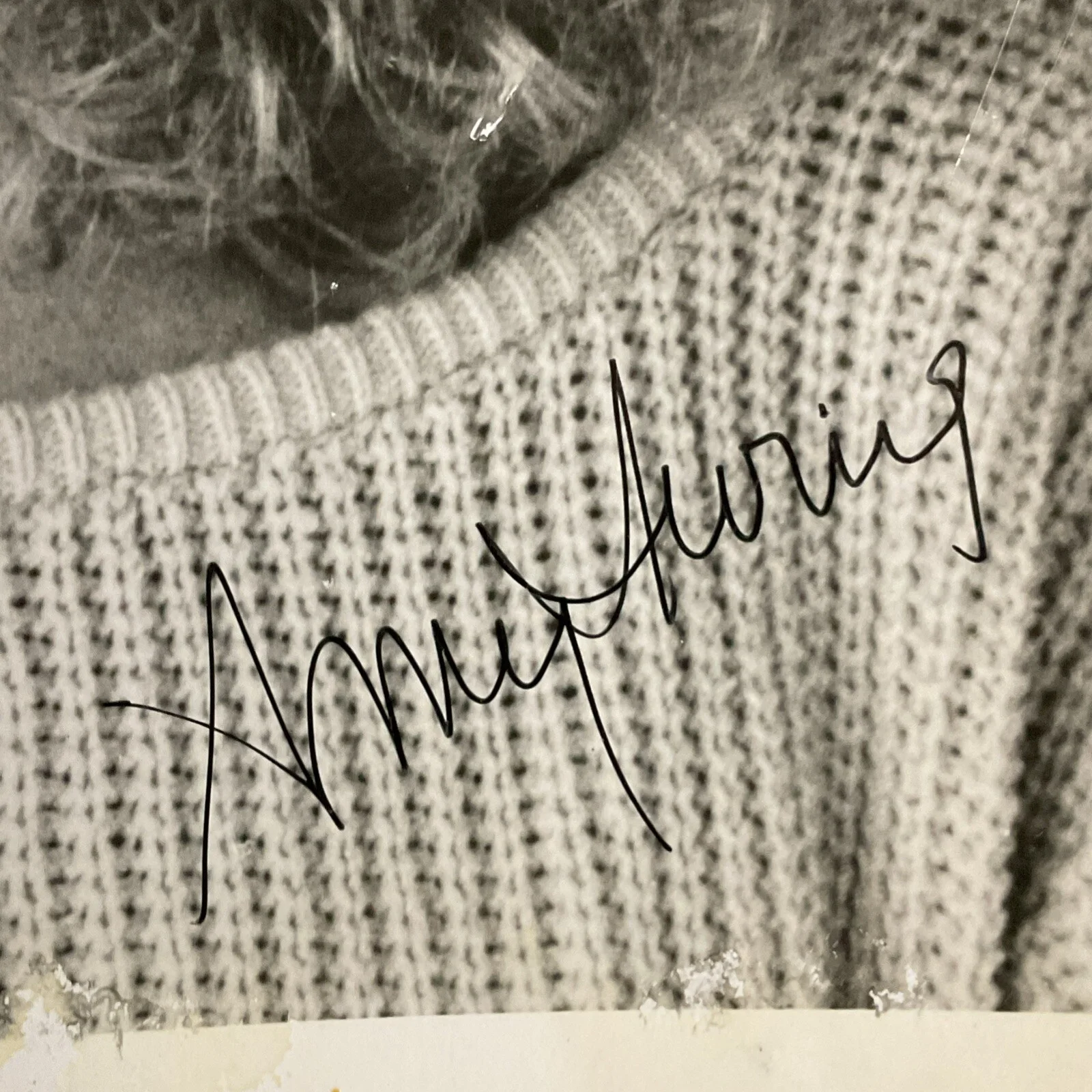 Amy Irving — Signed Photo Amy Irving 8x10 Celebrity Original Autograph Vintage, image 2