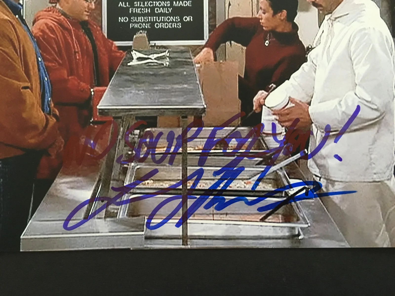 LARRY THOMAS — LARRY THOMAS "SOUP NAZI" AUTOGRAPHED " NO SOUP FOR YOU" 8 X 10 PHOTO, изображение 2