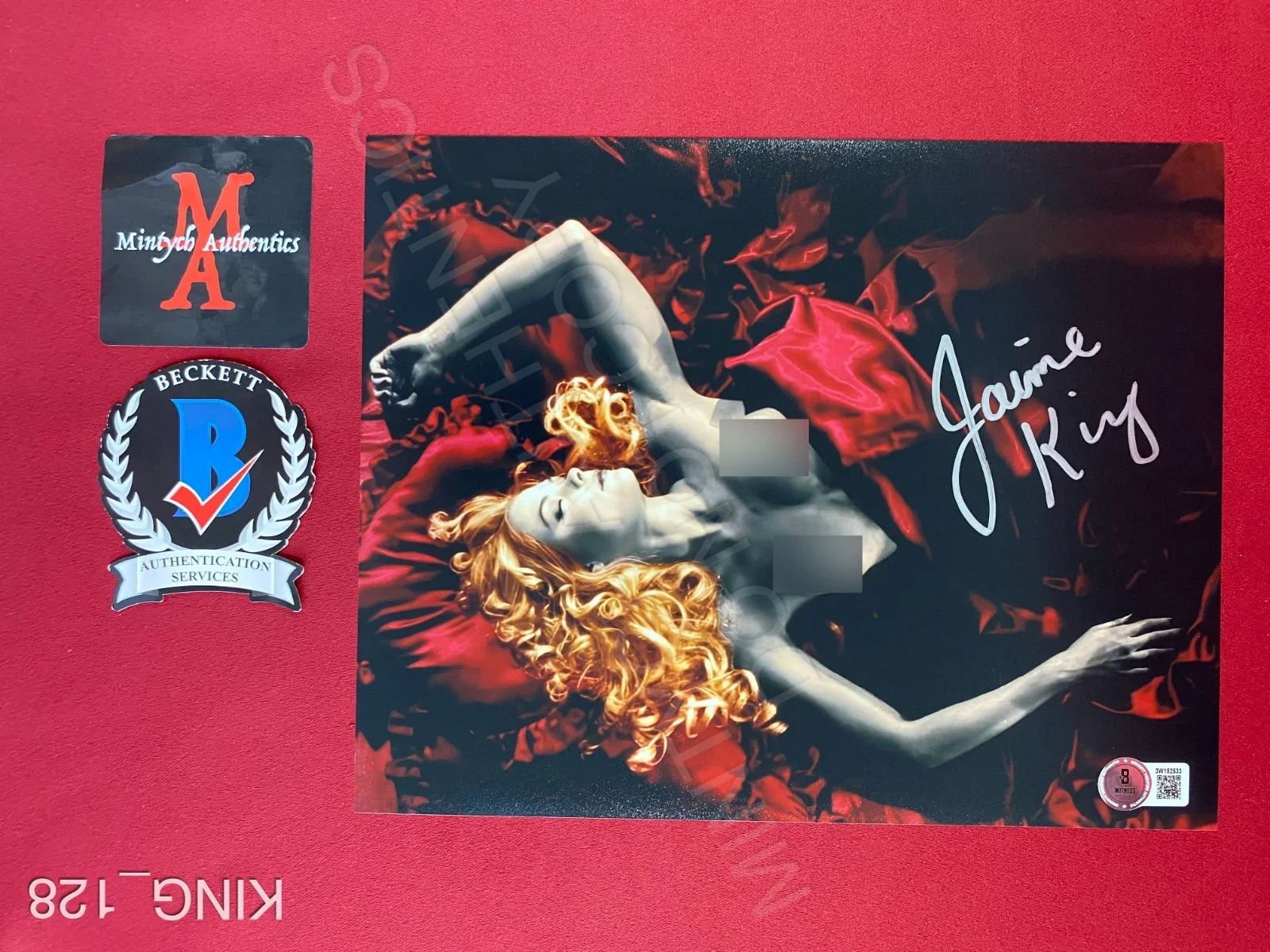 Jaime King — Jaime King autographed signed 8x10 model pose photo Beckett COA