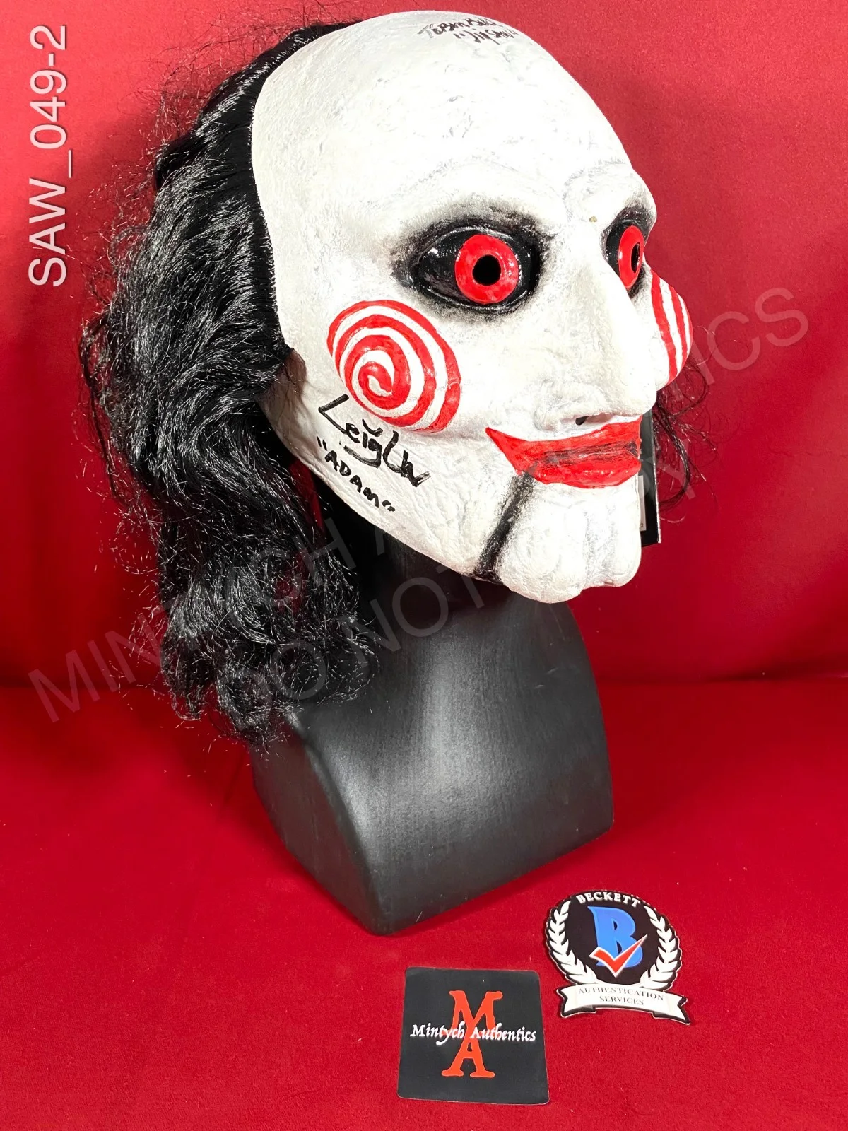 Tobin Bell, Leigh Whannell — Tobin Bell and Leigh Whannell Saw signed Jigsaw mask Beckett COA horror, изображение 2