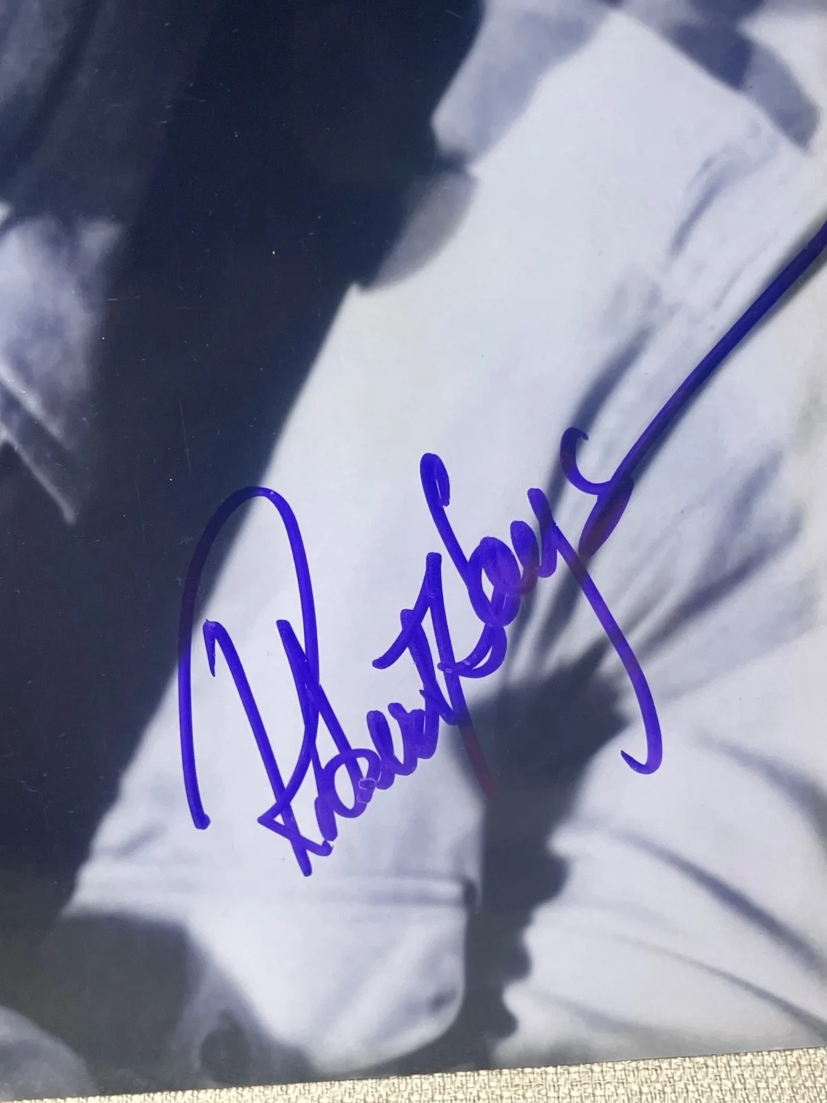 Robert hays — Robert Hays Autographed Photograph from Airplane Still photo B&W 8x10, изображение 4