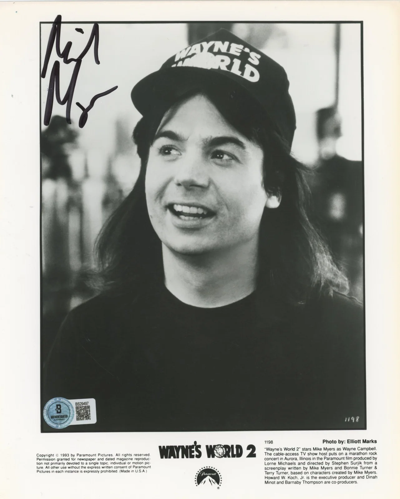 Mike Myers — Mike Myers Wayne's World 2 Authentic Signed 8x10 Vertical Photo BAS #BS29497