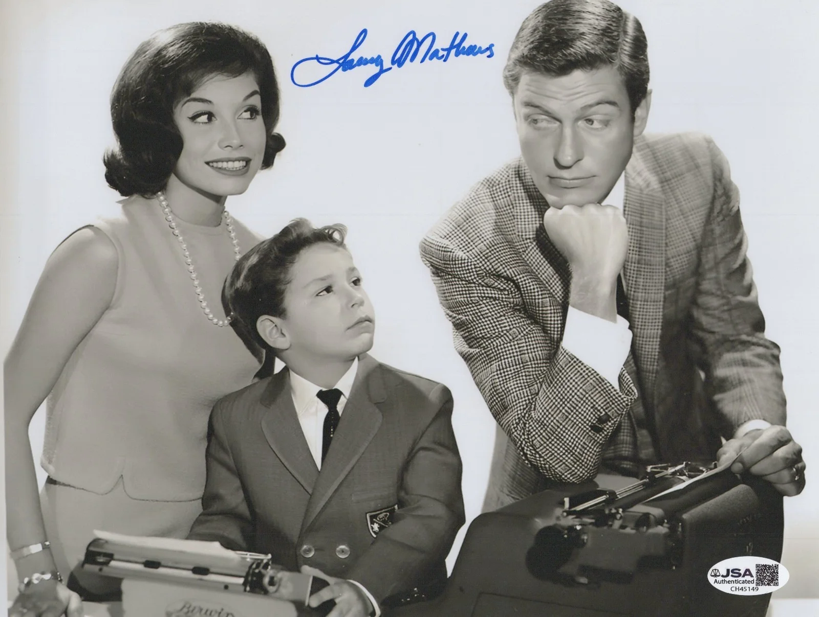 Larry Matthews — LARRY MATTHEWS Signed DICK VAN DYKE SHOW 8x10 Photo RITCHIE Autograph JSA COA