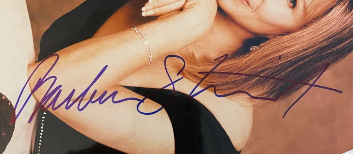 Barbra Streisand — Barbra Streisand Signed Autograph 8x10 Color Glossy Photograph, изображение 2