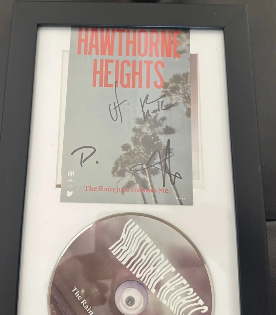 Hawthorne Heights signed The Rain Just Follows Me Card and CD Framed, изображение 2