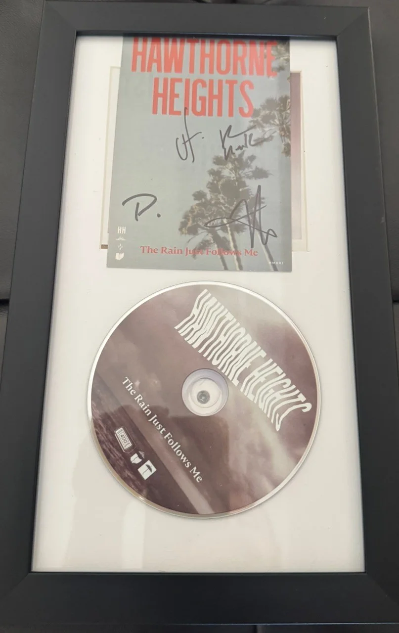 Hawthorne Heights signed The Rain Just Follows Me Card and CD Framed, изображение 3