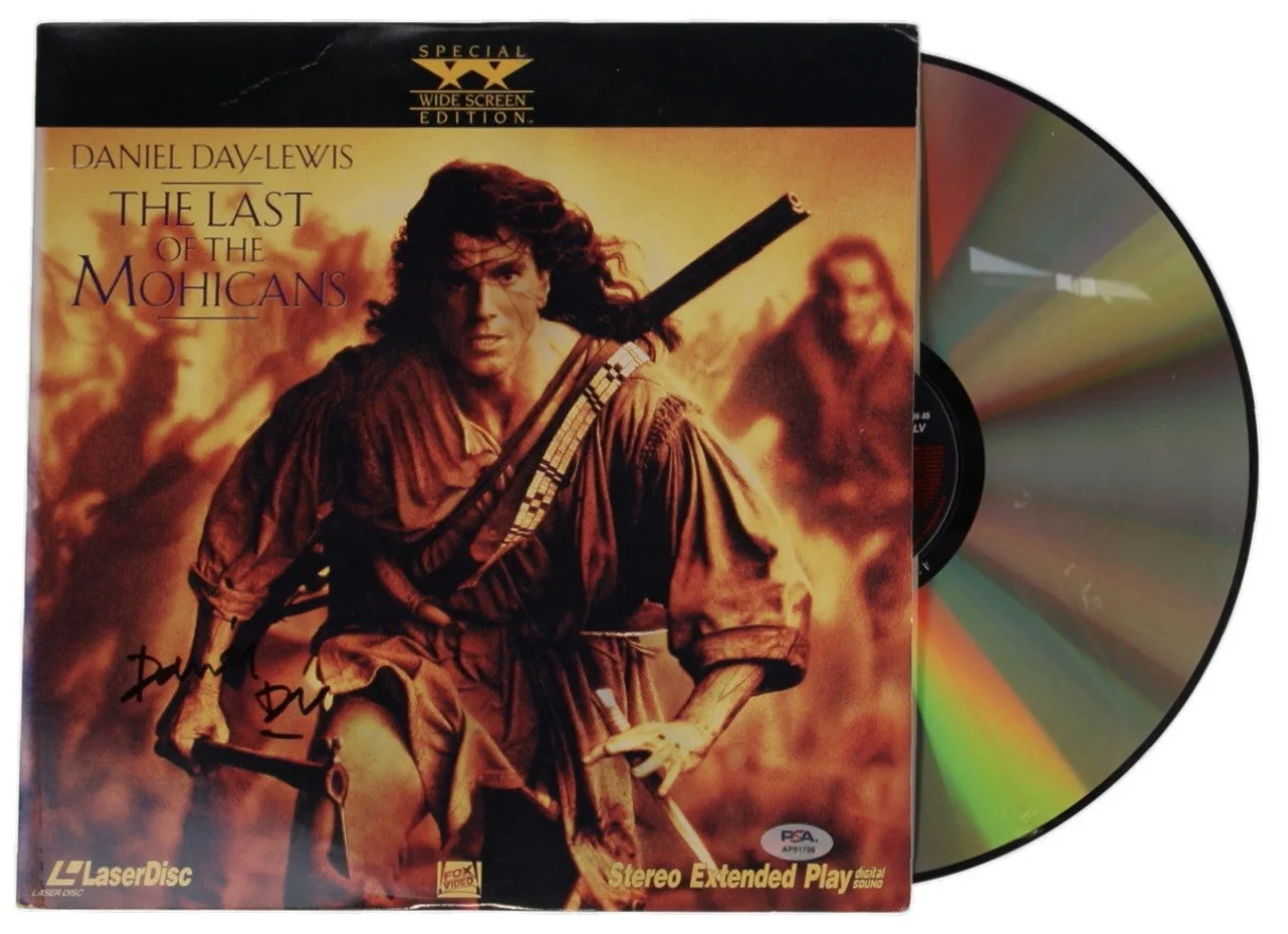 Daniel Day Lewis — Daniel Day Lewis Signed Autographed Last of the Mohicans LaserDisc Movie PSA/DNA