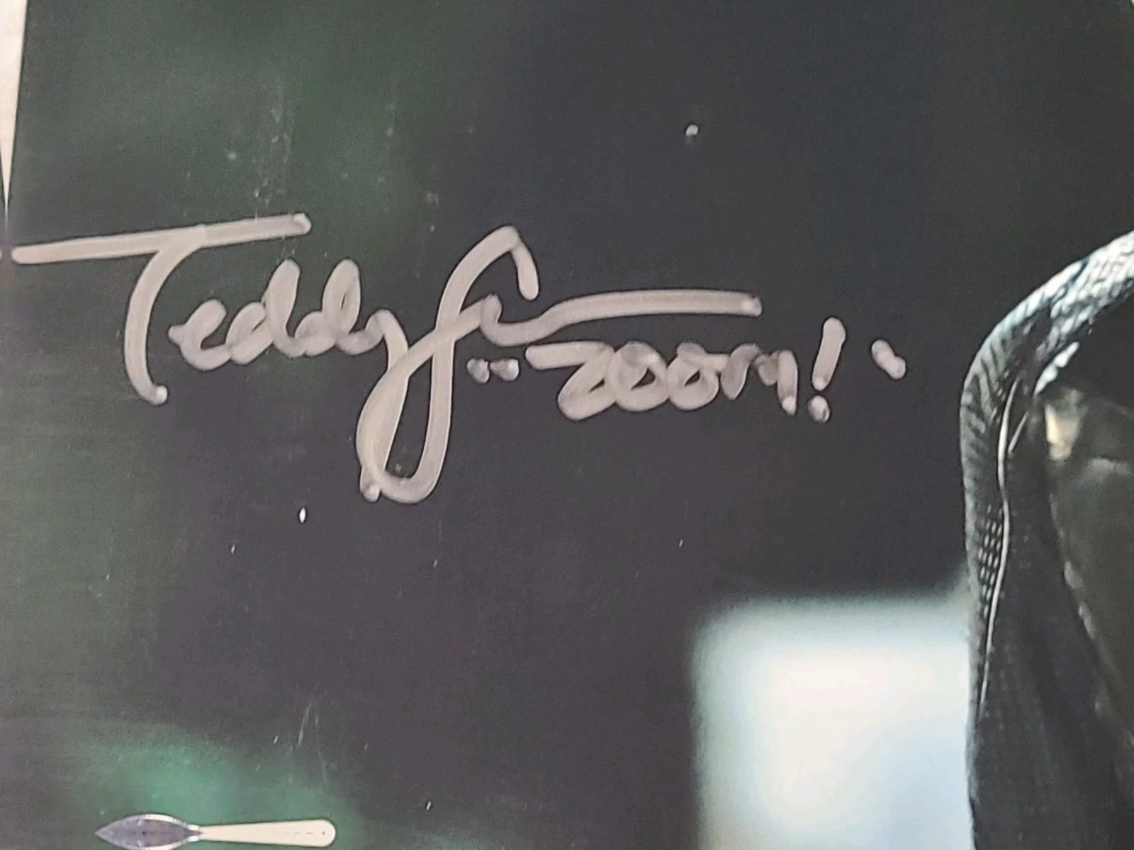Teddy Sears — BAM Geek Teddy Sears "Zoom" The Flash Autographed Signed 8x10 Photo Beckett COA, image 2