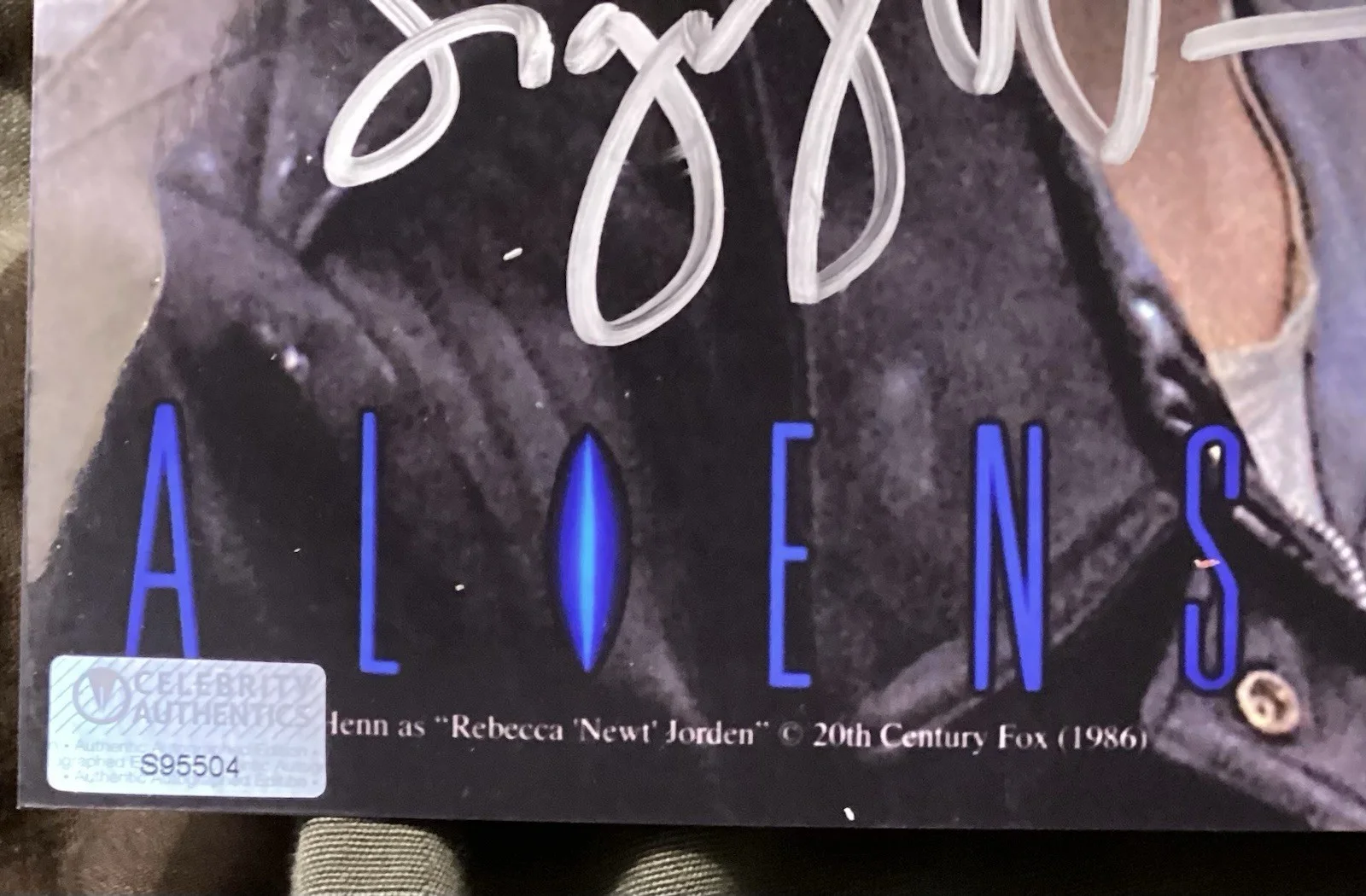 Sigourney Weaver — Sigourney Weaver/Carrie Henn Authentic Signed Color 8x10 Photo Aliens Dual Autos, изображение 4