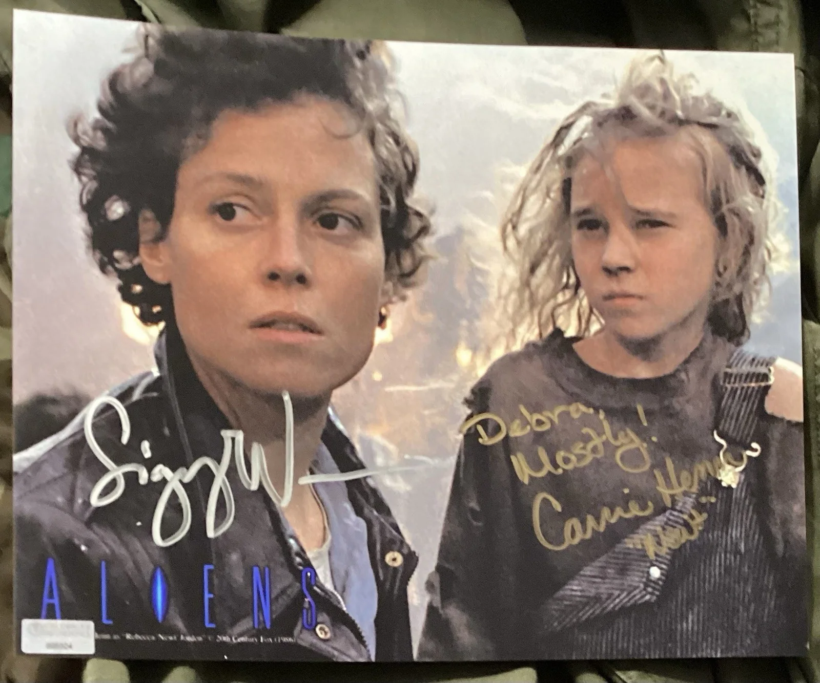 Sigourney Weaver — Sigourney Weaver/Carrie Henn Authentic Signed Color 8x10 Photo Aliens Dual Autos, изображение 5