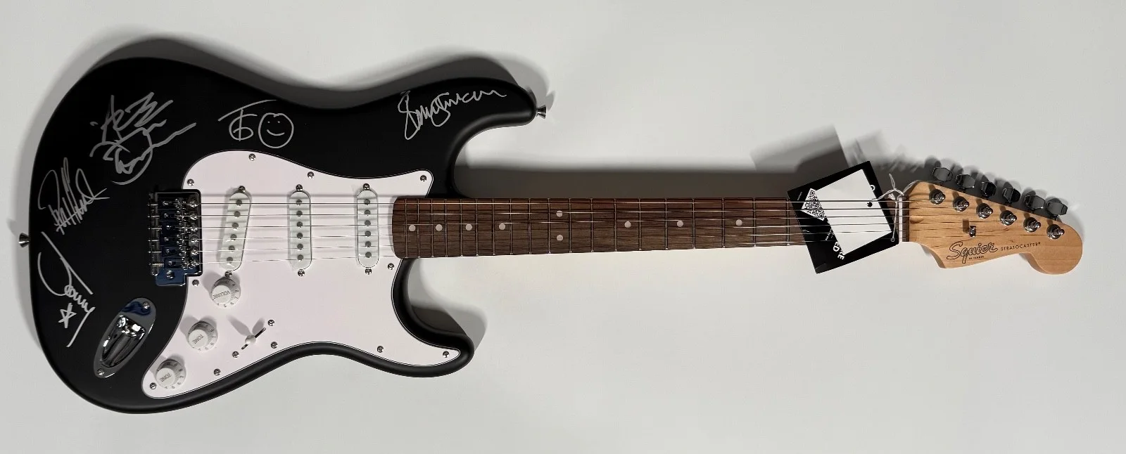 LA Guns ACOA Fully Signed Autograph Fender Squire Guitar Charity, изображение 2