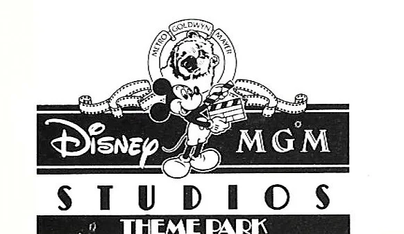 ADAM WEST — ADAM WEST signed DISNEY MGM STUDIOS THEME PARK 7x5 dedicated with COA BATMAN, изображение 3