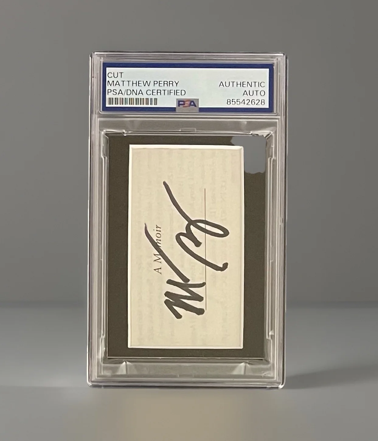 Matthew Perry — Matthew Perry PSA/DNA Signed Cut Signature Autographed Slabbed Friends, изображение 2