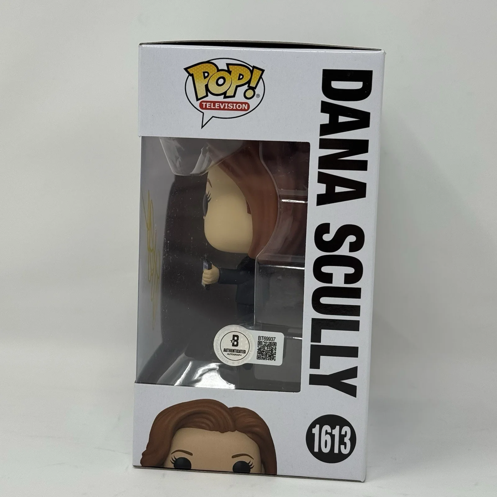 Gillian Anderson — Gillian Anderson Signed The X-Files Dana Scully Funko Pop 1613 Autograph BAS COA, image 3