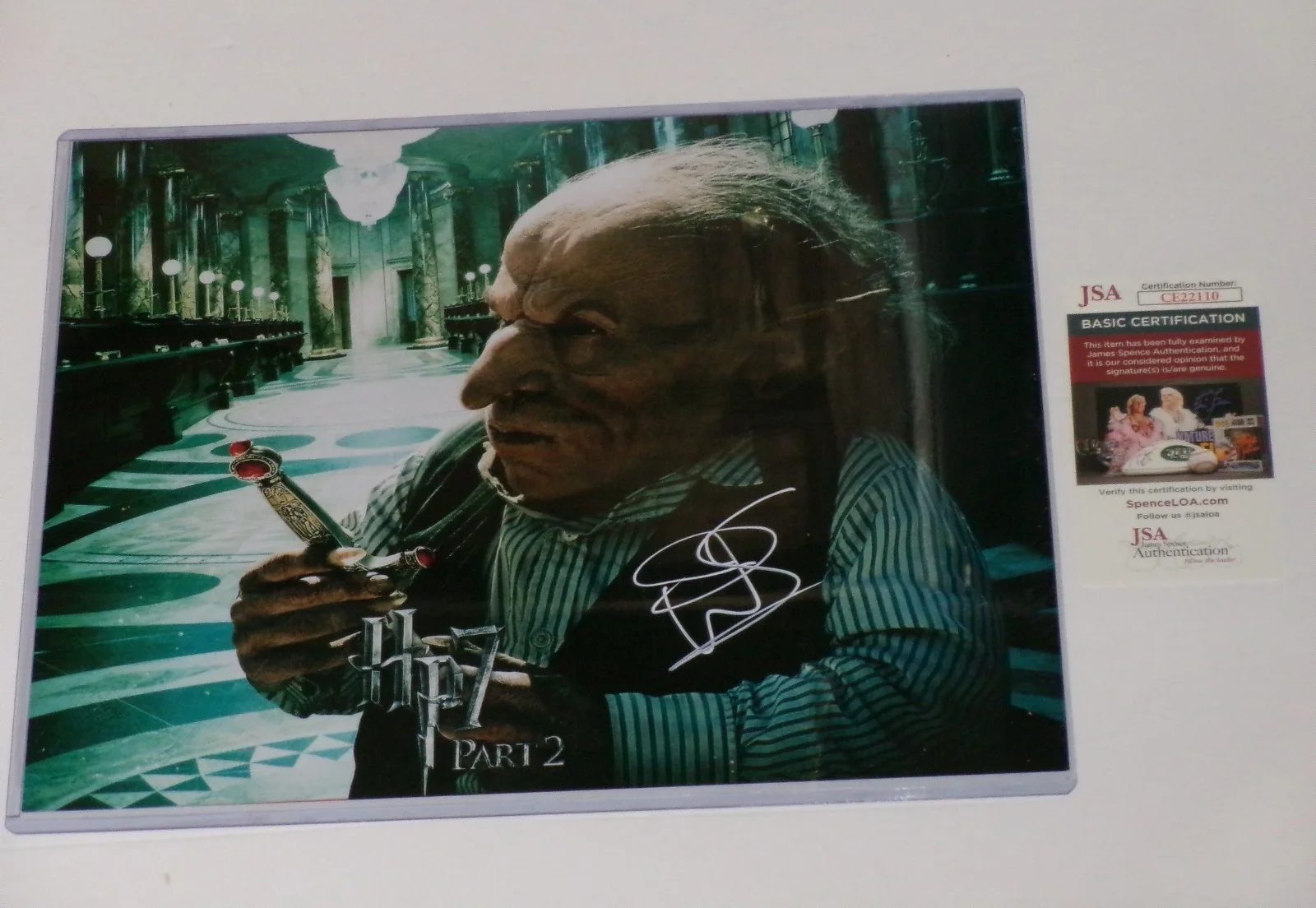 Warwick Davis — Harry Potter 7 Part 2 Warwick Davis 11x14 SIGNED Color Photo JSA CERT