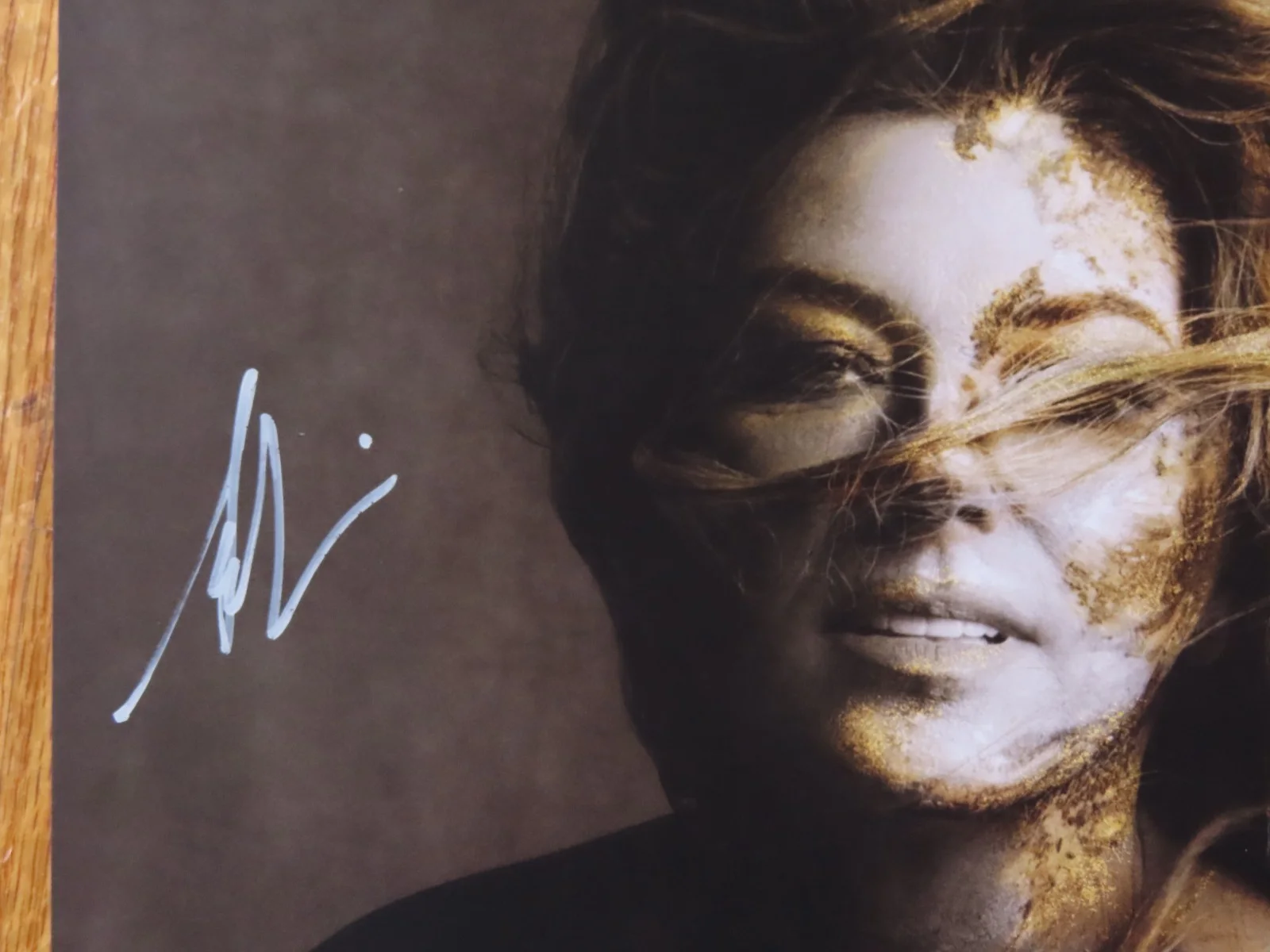 SHANIA TWAIN signed QUEEN OF ME 2023 Record Flat PSA AL23430, image 2