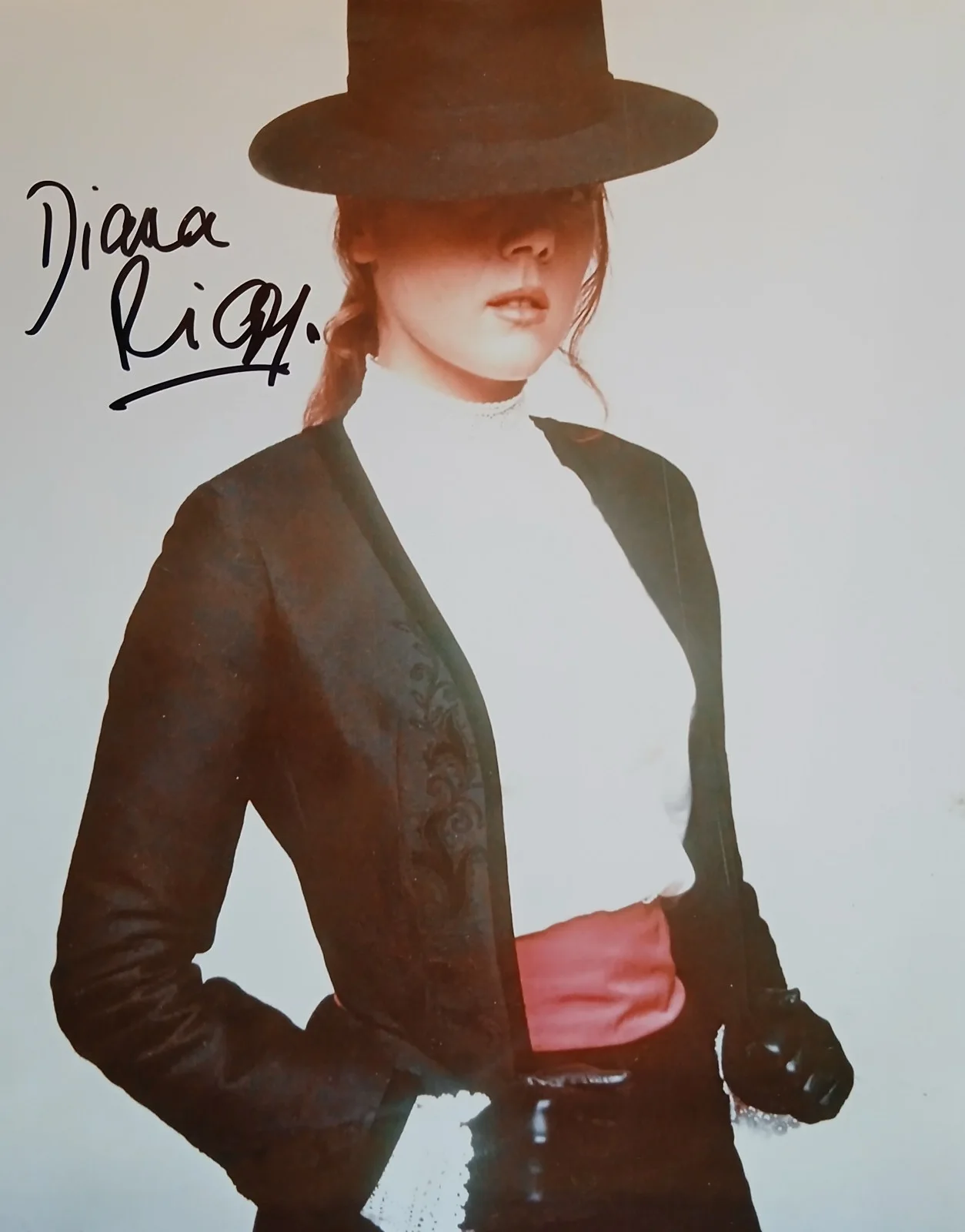 Diana Rigg — Diana Rigg, James Bond Girl, Signed Autographed 10x8 Photo, Coa