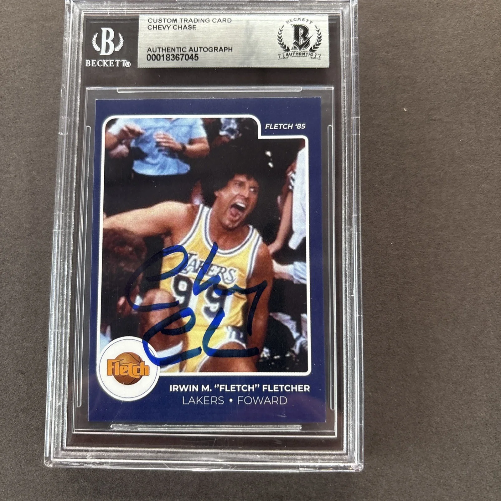 Chevy Chase — Chevy Chase Autographed Signed Fletch 85 Trading Card - Beckett, изображение 2